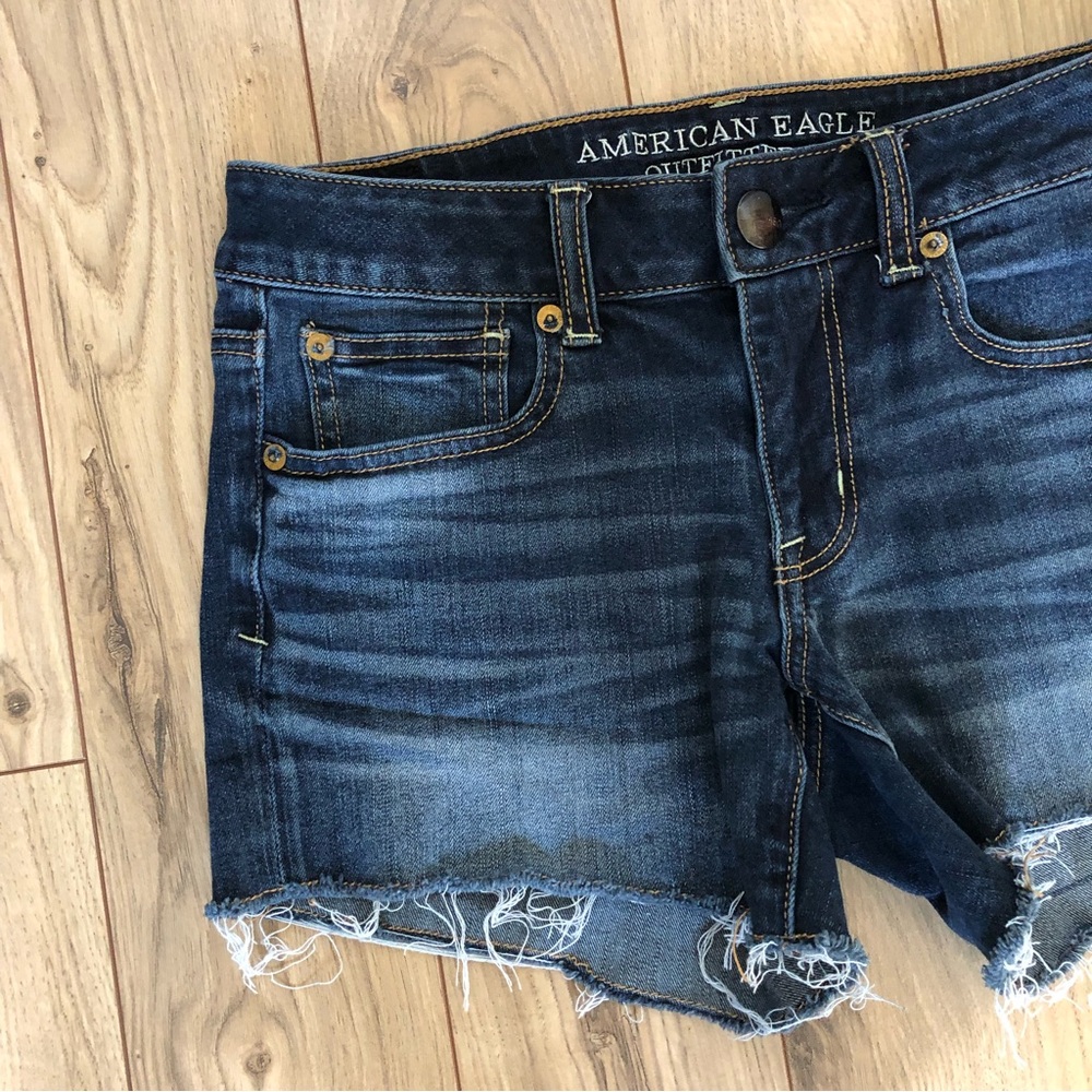 Women’s American Eagle Blue denim Super Stretch Shortie shorts size 4 - Picture 2 of 12